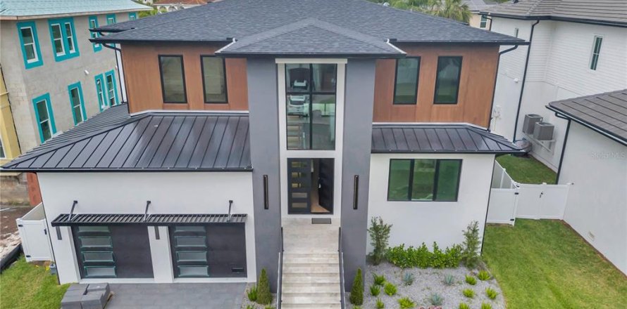 Casa en Tampa, Florida 5 dormitorios, 464.88 m2 № 1655028