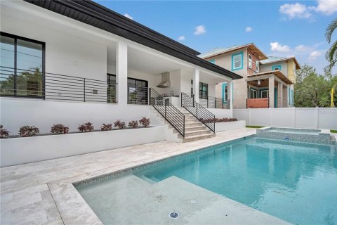 Casa en alquiler en Tampa, Florida, 5 dormitorios, 464.88 m2 № 1655028 - foto 11