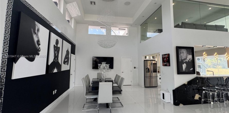 Villa ou maison à Fort Lauderdale, Floride 4 chambres, 391.03 m2 № 1814220
