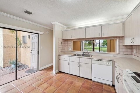 Adosado en venta en Tamarac, Florida, 3 dormitorios, 146.79 m2 № 1995392 - foto 16