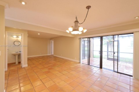 Adosado en venta en Tamarac, Florida, 3 dormitorios, 146.79 m2 № 1995392 - foto 12
