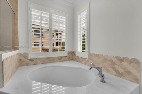 Condo in North Palm Beach, Florida, 3 bedrooms  № 1960593 - photo 27