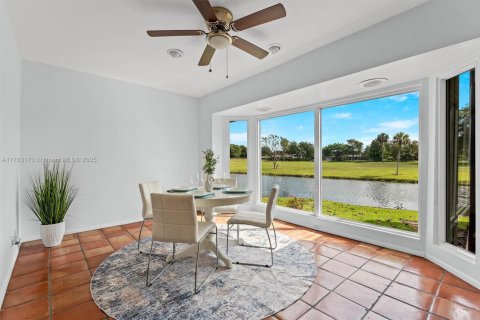 Casa en venta en Tamarac, Florida, 3 dormitorios, 155.7 m2 № 1712476 - foto 10