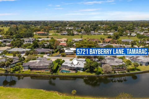 Casa en venta en Tamarac, Florida, 3 dormitorios, 155.7 m2 № 1712476 - foto 27