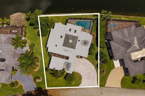 Casa en venta en Tamarac, Florida, 3 dormitorios, 155.7 m2 № 1712476 - foto 29