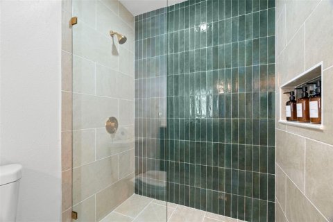 House in Clearwater, Florida 4 bedrooms, 145.76 sq.m. № 1769161 - photo 18
