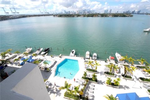 Condominio en venta en Miami Beach, Florida, 1 dormitorio, 83.61 m2 № 2035525 - foto 3