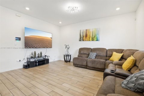 Touwnhouse à vendre à Homestead, Floride: 3 chambres, 159.05 m2 № 1968096 - photo 6