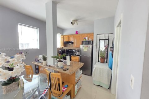 Condominio en alquiler en Miami Beach, Florida, 45.52 m2 № 2049222 - foto 8