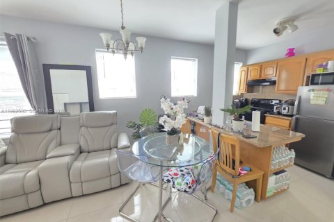 Condominio en alquiler en Miami Beach, Florida, 45.52 m2 № 2049222 - foto 9