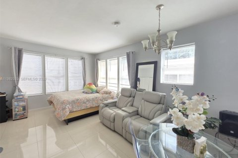 Condominio en alquiler en Miami Beach, Florida, 45.52 m2 № 2049222 - foto 7