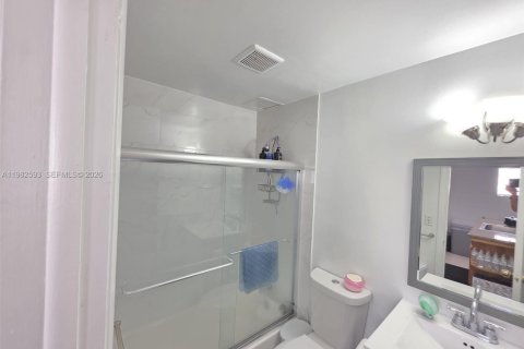Condominio en alquiler en Miami Beach, Florida, 45.52 m2 № 2049222 - foto 13