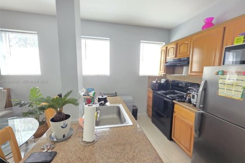 Condominio en alquiler en Miami Beach, Florida, 45.52 m2 № 2049222 - foto 5