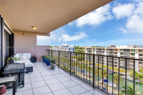 Купить кондоминиум в Майами, Флорида 2 спальни, 181.16м2, № 2051394 - фото 28