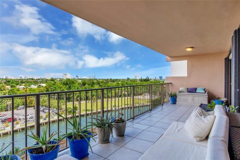 Купить кондоминиум в Майами, Флорида 2 спальни, 181.16м2, № 2051394 - фото 27