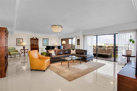 Купить кондоминиум в Майами, Флорида 2 спальни, 181.16м2, № 2051394 - фото 3