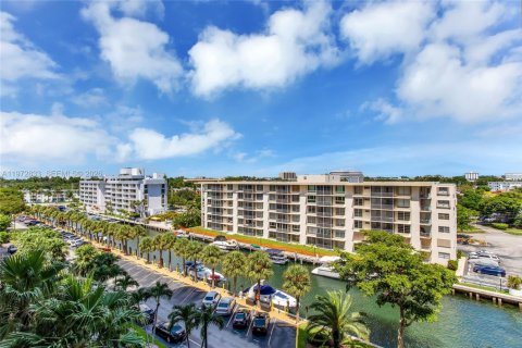 Купить кондоминиум в Майами, Флорида 2 спальни, 181.16м2, № 2051394 - фото 29