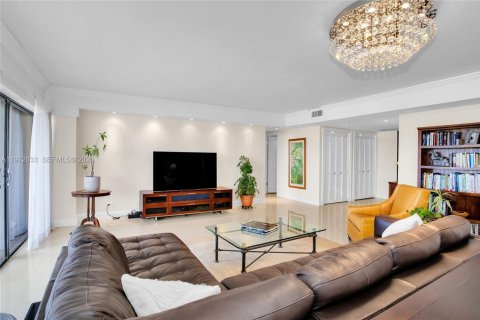 Купить кондоминиум в Майами, Флорида 2 спальни, 181.16м2, № 2051394 - фото 6