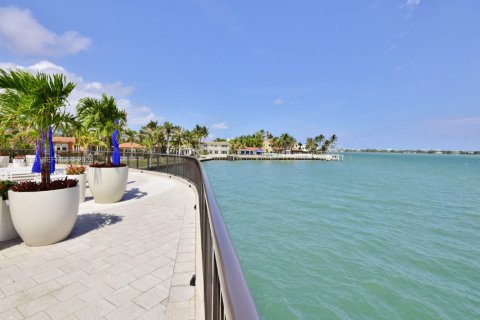 Купить кондоминиум в Майами, Флорида 2 спальни, 181.16м2, № 2051394 - фото 30