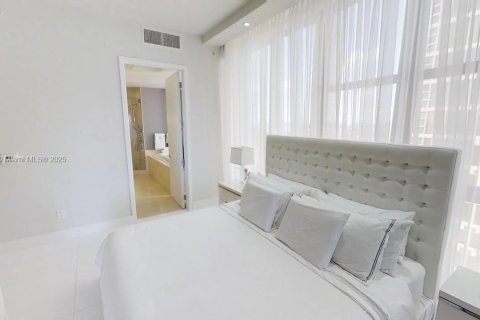 Condo in Bal Harbour, Florida, 2 bedrooms  № 1895758 - photo 6