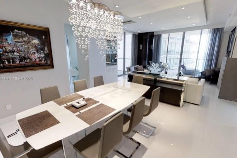 Condo in Bal Harbour, Florida, 2 bedrooms  № 1895758 - photo 2