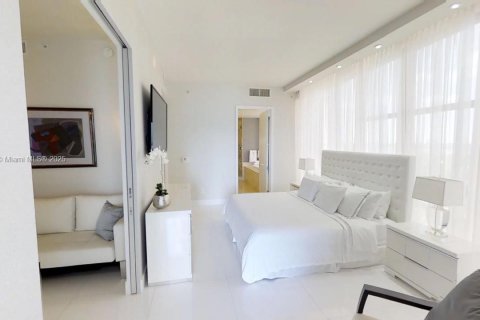 Condo in Bal Harbour, Florida, 2 bedrooms  № 1895758 - photo 7