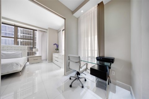 Condo in Bal Harbour, Florida, 2 bedrooms  № 1895758 - photo 27