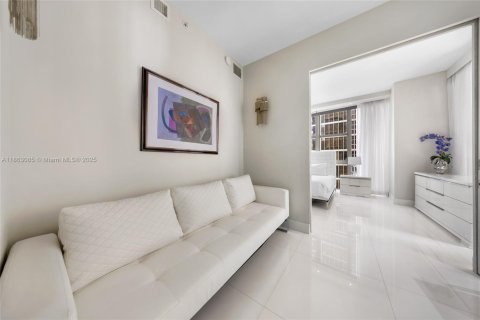 Condo in Bal Harbour, Florida, 2 bedrooms  № 1895758 - photo 28
