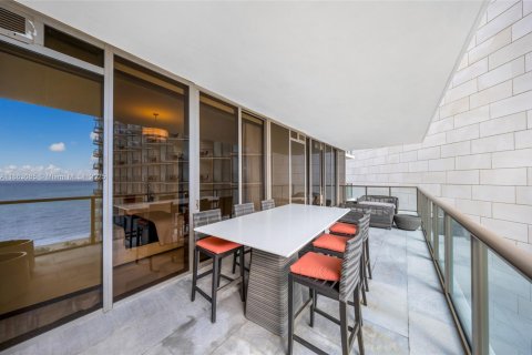 Condo in Bal Harbour, Florida, 2 bedrooms  № 1895758 - photo 30