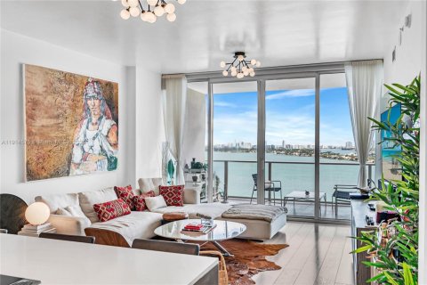 Condo à Miami, Floride, 2 chambres  № 2016103