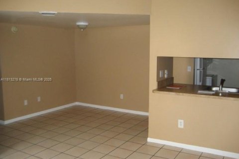 Copropriété à louer à Miami, Floride: 2 chambres, 69.68 m2 № 1809675 - photo 4