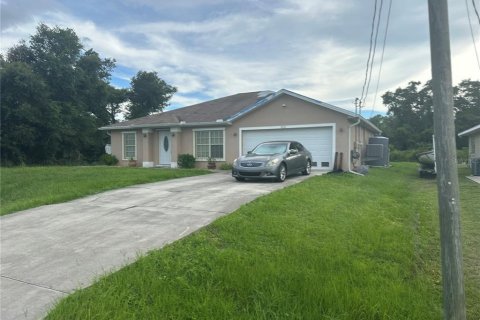 Villa ou maison à vendre à North Port, Floride: 3 chambres, 144.37 m2 № 1905925 - photo 2