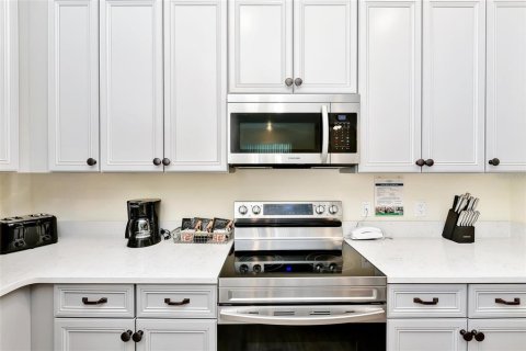 Townhouse in Kissimmee, Florida 3 bedrooms, 128.21 sq.m. № 1719820 - photo 16