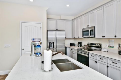 Townhouse in Kissimmee, Florida 3 bedrooms, 128.21 sq.m. № 1719820 - photo 17