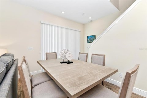 Townhouse in Kissimmee, Florida 3 bedrooms, 128.21 sq.m. № 1719820 - photo 11