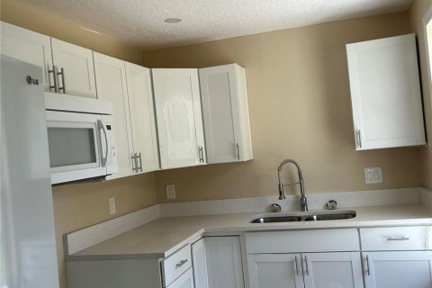 Immobilier commercial à vendre à Leesburg, Floride: 8 chambres, 279.54 m2 № 2295008 - photo 4