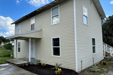 Commercial property in Leesburg, Florida 8 bedrooms, 279.54 sq.m. № 2295008