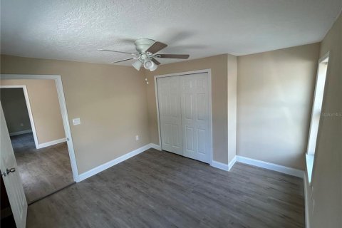Immobilier commercial à vendre à Leesburg, Floride: 8 chambres, 279.54 m2 № 2295008 - photo 9