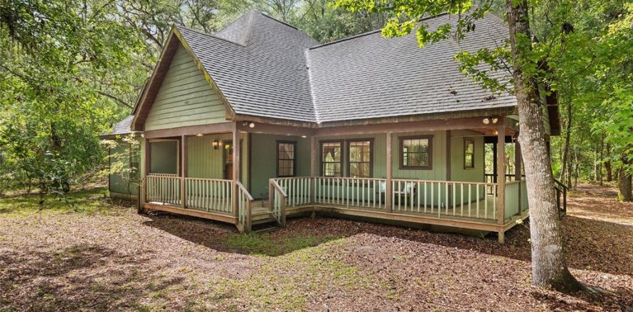 House in Gainesville, Florida 3 bedrooms, 168.34 sq.m. № 2109703