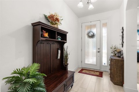 House in Howey-in-the-Hills, Florida 3 bedrooms, 219.16 sq.m. № 2200306 - photo 3