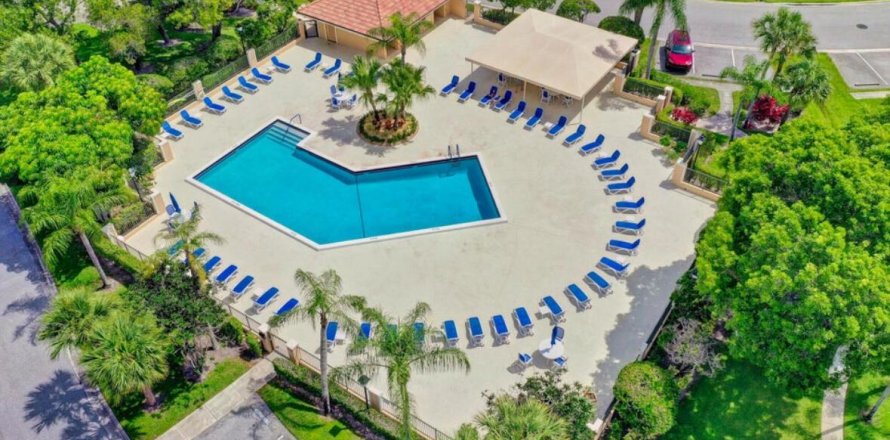 Adosado en Palm Beach Gardens, Florida 2 dormitorios, 140.65 m2 № 839899