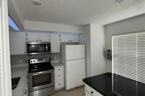 Adosado en alquiler en Orlando, Florida, 3 dormitorios, 128.02 m2 № 1849509 - foto 2