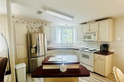 Снять в аренду квартиру в Брейдентон, Флорида 7 комнат, 96.43м2, № 2103065 - фото 4