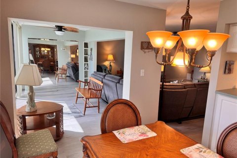 Condominio en alquiler en Punta Gorda, Florida, 2 dormitorios, 144.46 m2 № 1883932 - foto 19