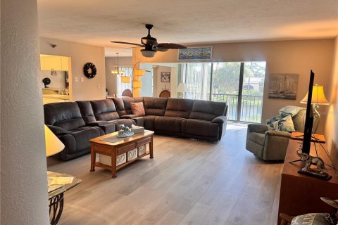 Condominio en alquiler en Punta Gorda, Florida, 2 dormitorios, 144.46 m2 № 1883932 - foto 4