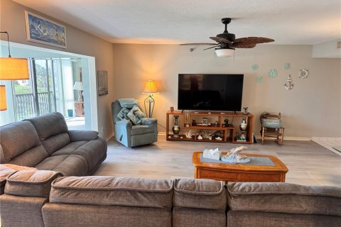 Condominio en alquiler en Punta Gorda, Florida, 2 dormitorios, 144.46 m2 № 1883932 - foto 13
