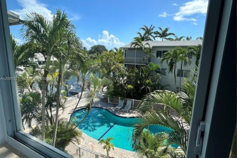 Condo in Fort Lauderdale, Florida, 2 bedrooms  № 2300395 - photo 16