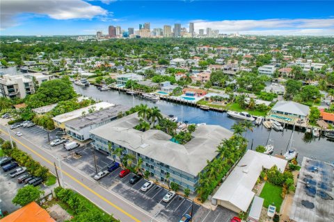 Condo in Fort Lauderdale, Florida, 2 bedrooms  № 2300395 - photo 21