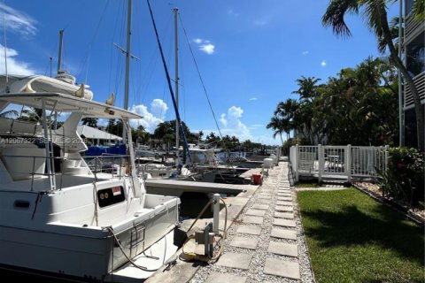 Condo in Fort Lauderdale, Florida, 2 bedrooms  № 2300395 - photo 24