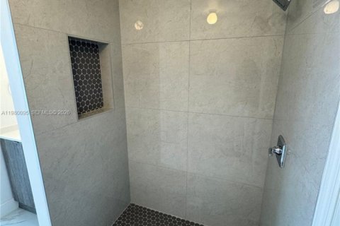 Copropriété à louer à Doral, Floride: 2 chambres, 103.59 m2 № 2046393 - photo 10